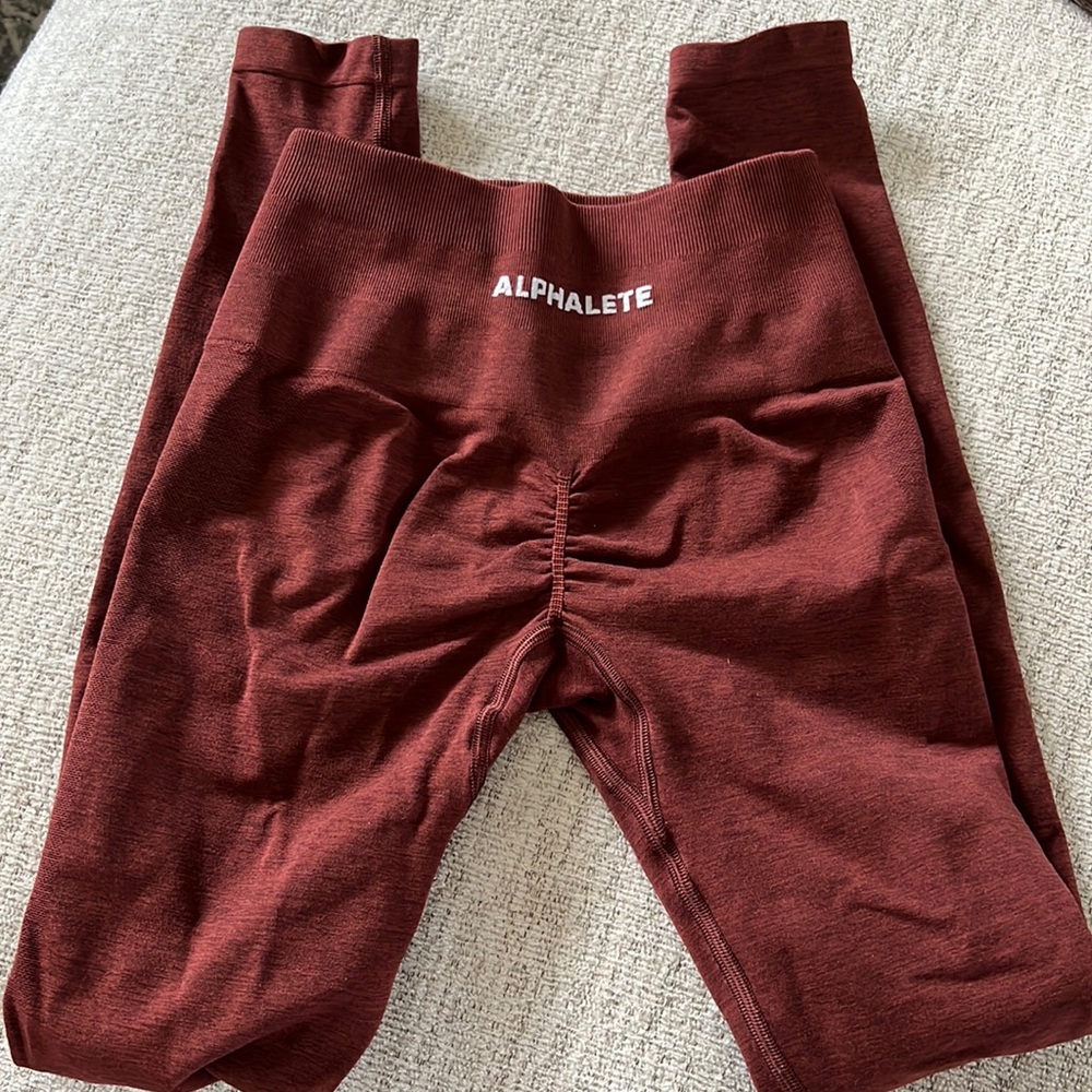 ALPHALETE LEGGINFS